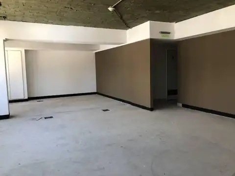 Edificio Comercial con cocheras en Microcentro en Venta o Alquiler