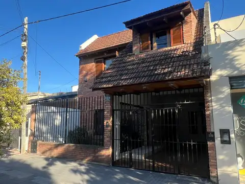 CASA EN VENTA BARRIO OBSERVATORIO 3 DORMITORIOS.