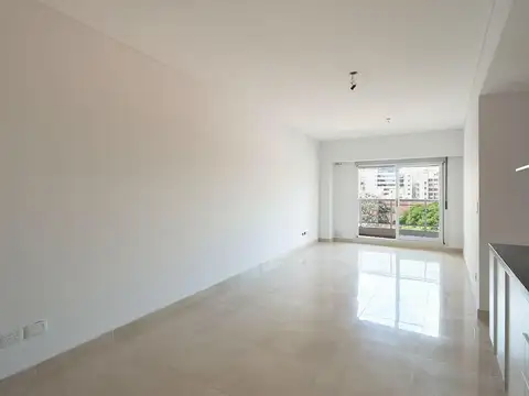 VENTA - Monoambiente con balcon - Flores