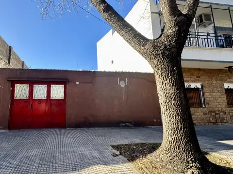 VENTA CASA 4 amb  ARAUJO al 2200 Parque Avellaneda OPORTUNIDAD