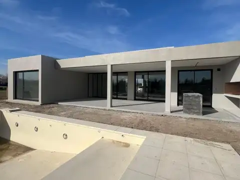 Casa en Venta en El Naudir 3 dormitorios, Escobar 100