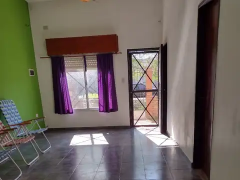 Casa 5 ambientes con 1 baño