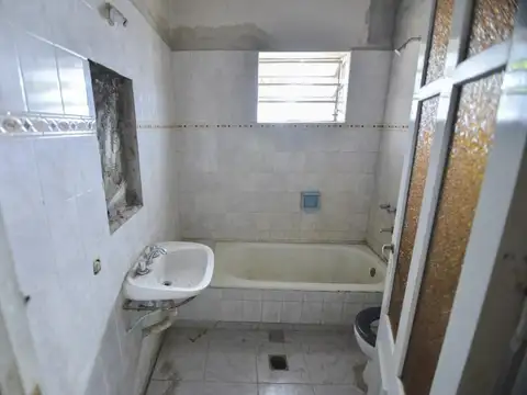 Casa centrica en Carmen de Patagones a reciclar