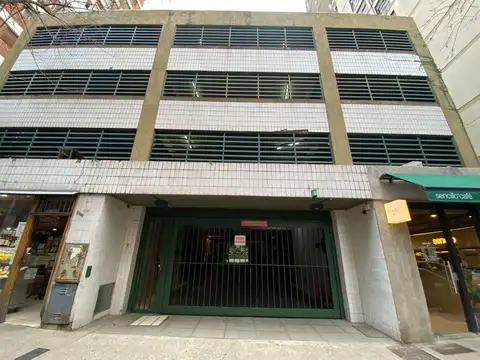COCHERA CUBIERTA EN RECOLETA