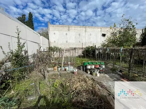 Casa en Venta con 10 cocheras