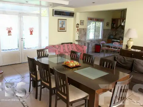 Casa 6 Ambientes en Venta Country Club El Paraiso