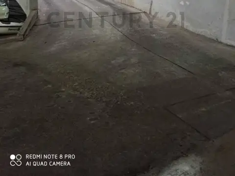 Oportunidad - Cochera en barrio Echesortu - Alsina 1041