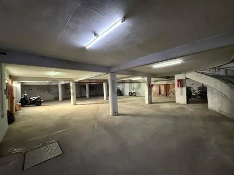 Oportunidad - Cochera en barrio Echesortu - Alsina 1041