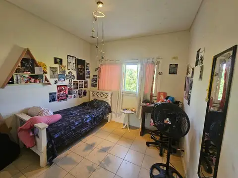 Casa 5 ambientes con 4 baños
