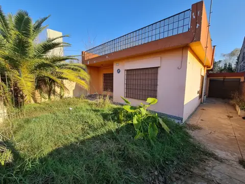 Casa en venta de 2 dormitorios c/ cochera en Belén de Escobar