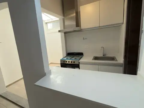 Depto Tipo Casa 2 ambientes con 1 baño