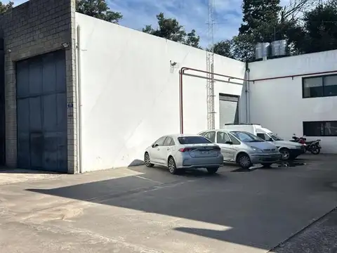 Depósito en venta - 7 Oficinas - Depósito - Baños - 1.147Mts2 - Moreno