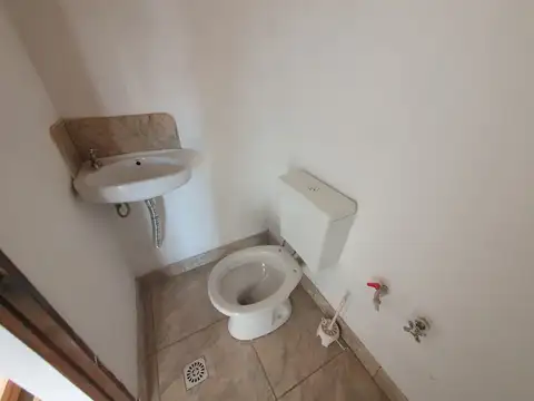 Local en Alquiler Via Púb.