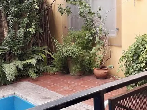 Depto Tipo Casa 5 ambientes con 2 baños