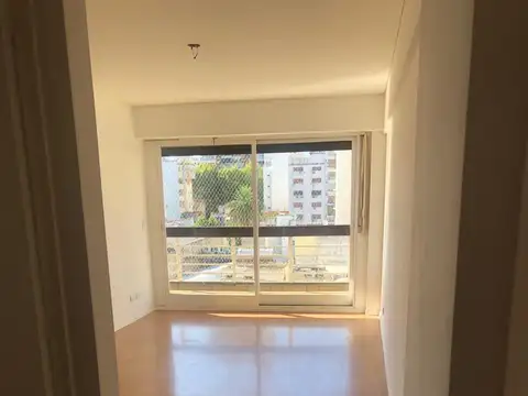 Hermoso, Amplio Y Super Luminoso Departamento De 3 Ambientes En Caballito, Sin Comisión Inmobiliaria, Expensas $135.000