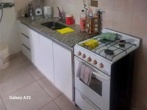 25 de Mayo 300, Piso 1