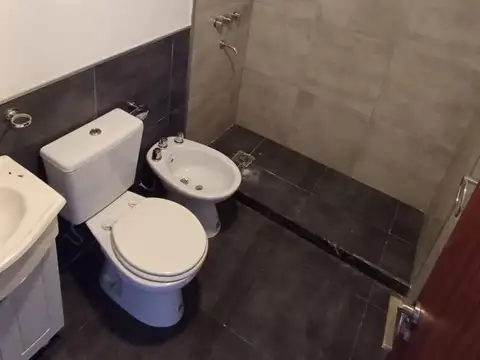 Río De Janeiro 1300, Piso 02