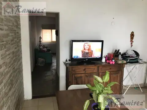 Casa 3 ambientes con 1 baño