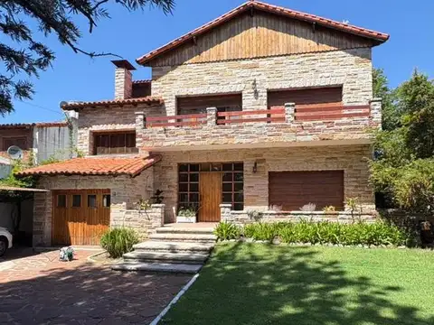 Casa en Venta en Castelar, USD 350.000