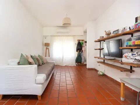 VENTA CASA 4 AMBIENTES EN MARTINEZ