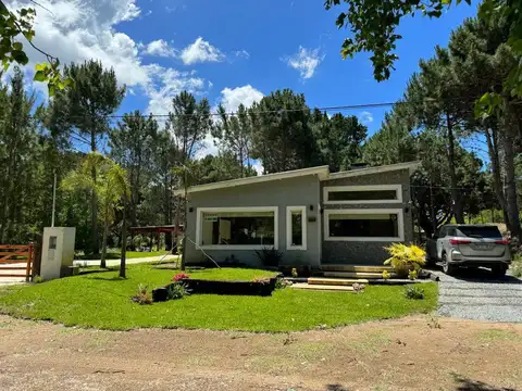 Avenida 7 Nº 773, esquina Crisantemos