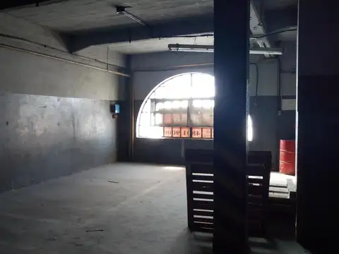 Ing. Huergo - Av Brasil: edificio en Block en Venta - oficinas y depositos.