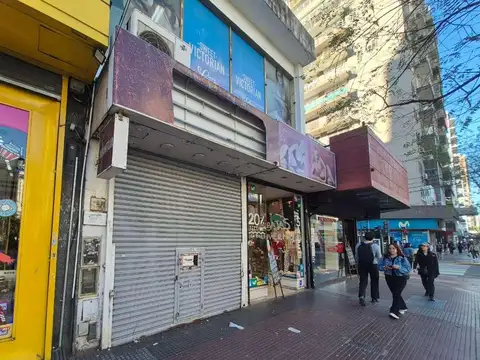 EXCELENTE LOCAL COMERCIAL 3.10 X 21   ENTREPISO