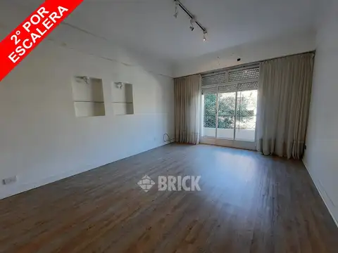 PH PISO EN CESPEDES AL 3000 - TODO TZA 190 M2 TOT FRENTE IMPEC BALCON TODO SOL