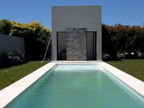 Casa 4 dormitorios - pileta - 1 planta - a estrenar - Cantegril Funes