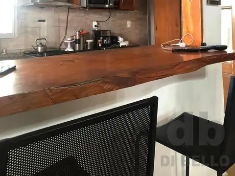 Se vende casa de 3 dormitorios con cochera en Zarate