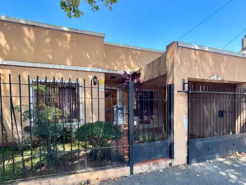 Beccar – Casa Amplia con 3 Habitaciones, Quincho y Parrilla