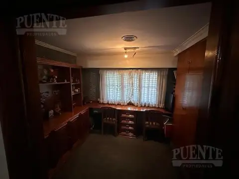 Casa 6 ambientes con 5 baños