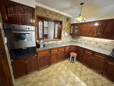 Casa en Venta en Lomas De Zamora, USD 430.000