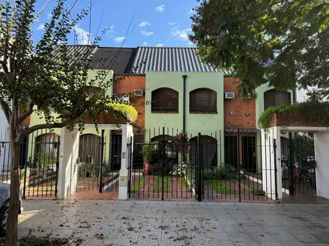 VENTA, VILLA DEVOTO, DUPLEX 4 AMBIENTES COCHERA