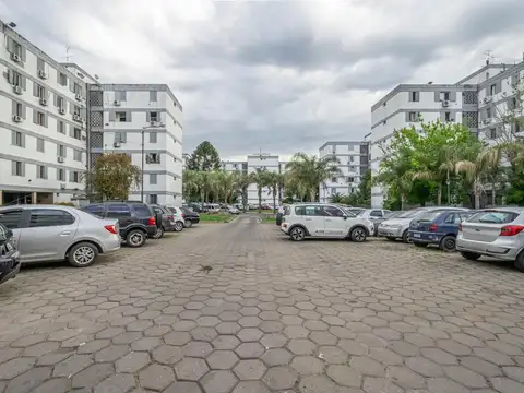 Arnoldi al 400, Barrio infico Torre 13