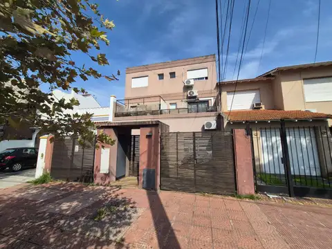 Depto Tipo Casa en Venta en Villa Pueyrredon, USD 65.000