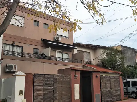 ALBARELLOS 3100, P.B. "3", 1 AMB. AMPLIO CON FONDO PARQUIZADO DE 11 M. 