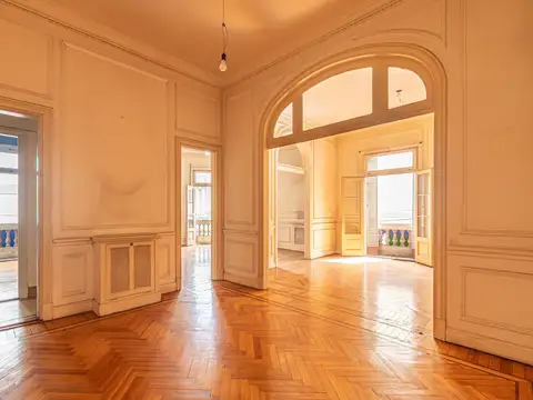 Departamento 8 ambientes con 3 baños