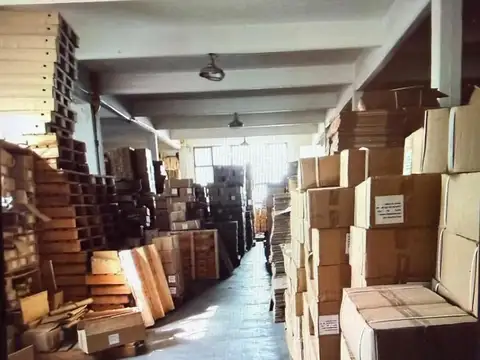 Depósito MULTIPROPOSITO ENTRADA CAMION TODO RUBRO