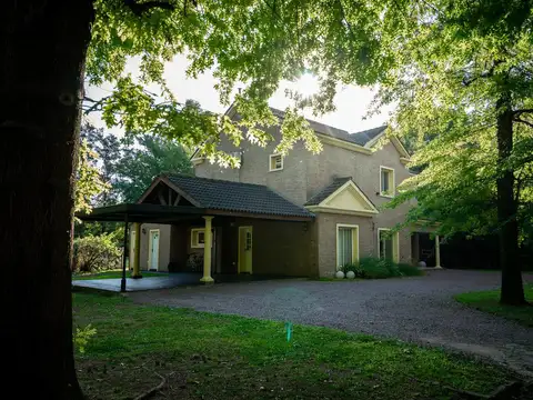 Villa Victoria  - Mayor Irusta al 3200