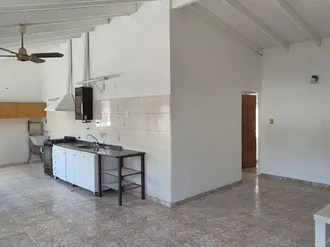 Hector Paniza 3000, Piso 1