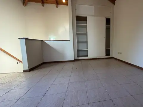 Depto Tipo Casa 2 ambientes con 1 baño