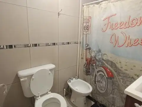 Urquiza y San Martin. 1 dormitorio con cochera.