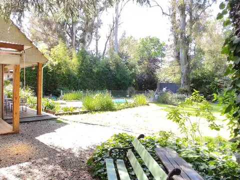 ALQ VERANO Primera o Segunda Quincena Febrero| Comoda y Pintoresca casa con Jardin y Pileta La Bota, Saavedra