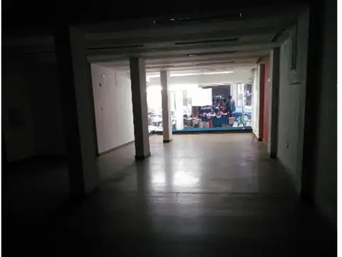 Oficina en Venta con 5 cocheras