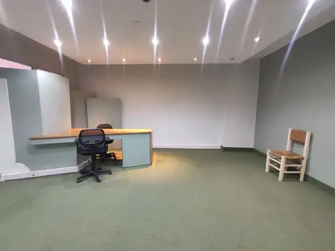 HERMOSA OFICINA CON 2 CONSULTORIOS Y UNA RECEPCION