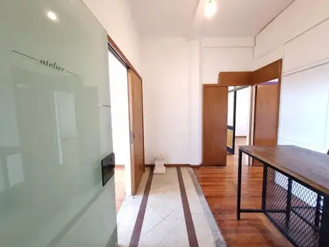 Oficina en Alquiler 105 años