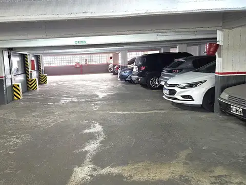 Senillosa 200  Cochera fija cubierta piso 6 Caballito