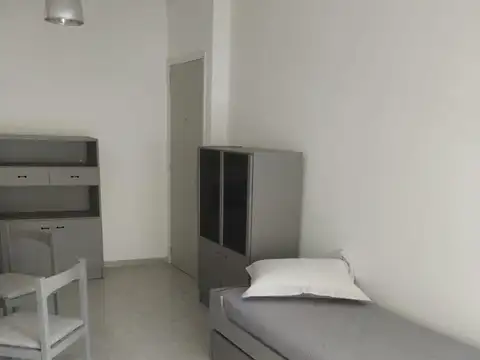 Falucho 1600, Piso 4