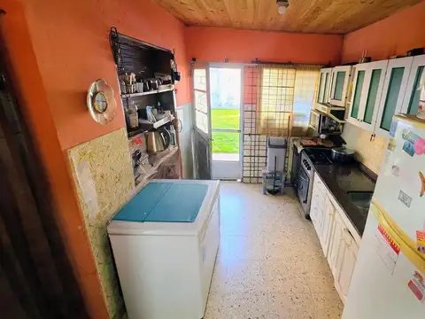 Casa 4 ambientes con 1 baño